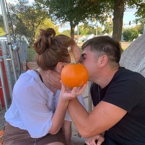 Meet your Posher, Mia